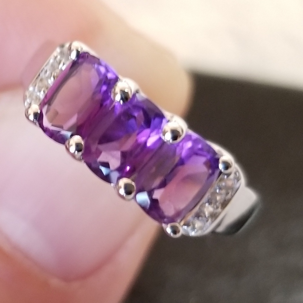 Designer Ring - Picture 1 of 3